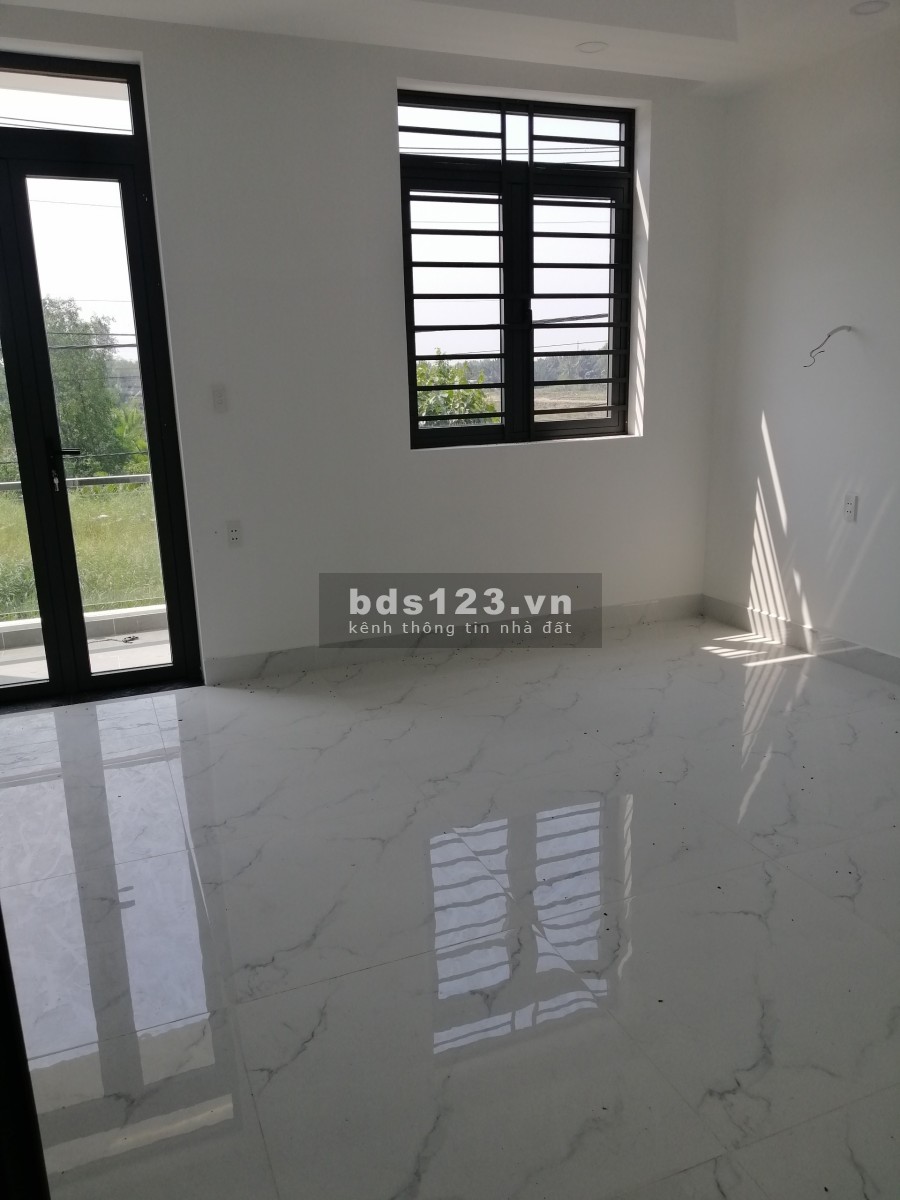 Bán nhà phố 2 tầng gần cầu Rạch Rơi khu dân cư đông đúc, giá tốt đầu tư, lh 0929040357