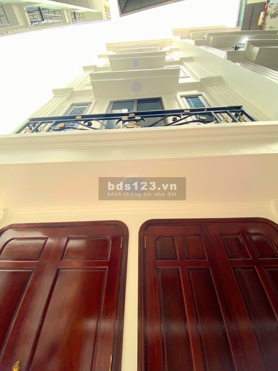 Xuân Đỉnh công viên Hoà Bình, siêu thị, diện tích 35m2, 5 tầng, ô tô đỗ cửa, nhà ngõ to