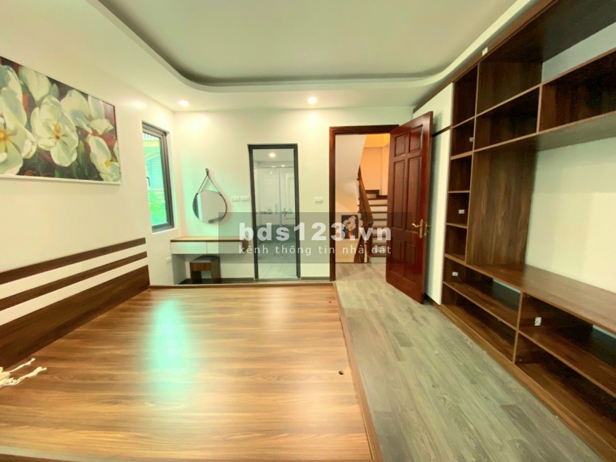 Xuân Đỉnh công viên Hoà Bình, siêu thị, diện tích 35m2, 5 tầng, ô tô đỗ cửa, nhà ngõ to