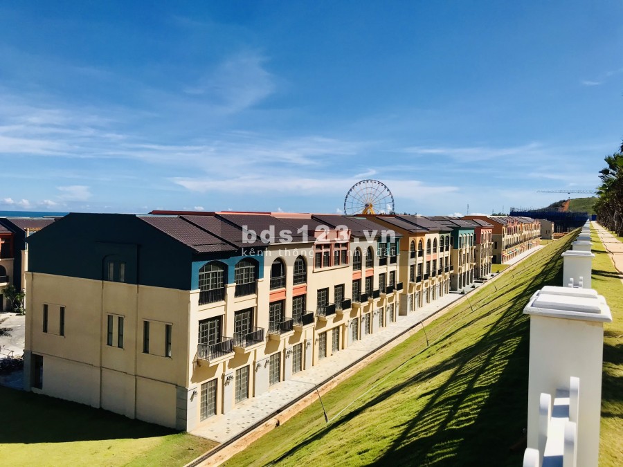 Bán nhà phố phân khu OCEAN RESIDENCE (compound khép kín) giá chỉ 9 tỷ