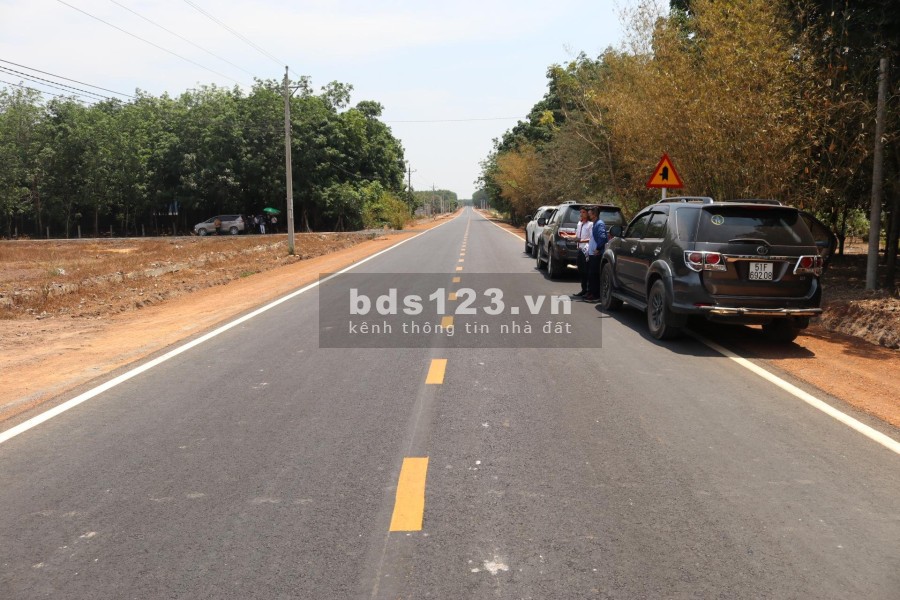 Vợ chống mình cần tiền phát triển công ty VLXD muốn sang nhượng lại 5 sào đất giá tốt