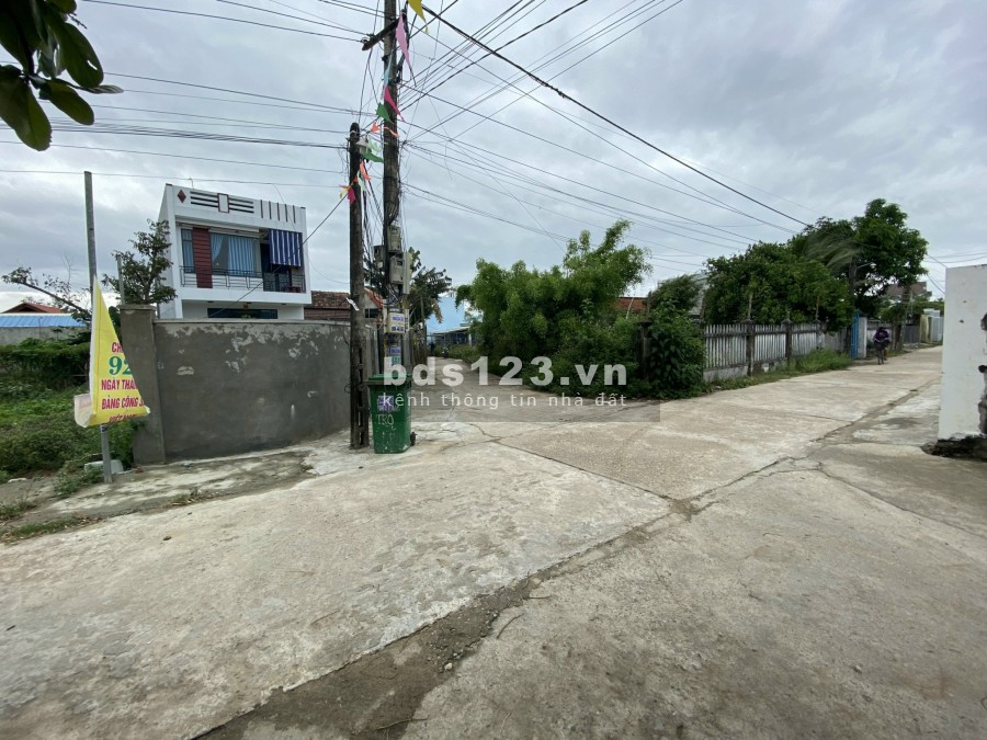 Bán đất gấp đối diện Trường Đại Học Nội Vụ vào 50m.