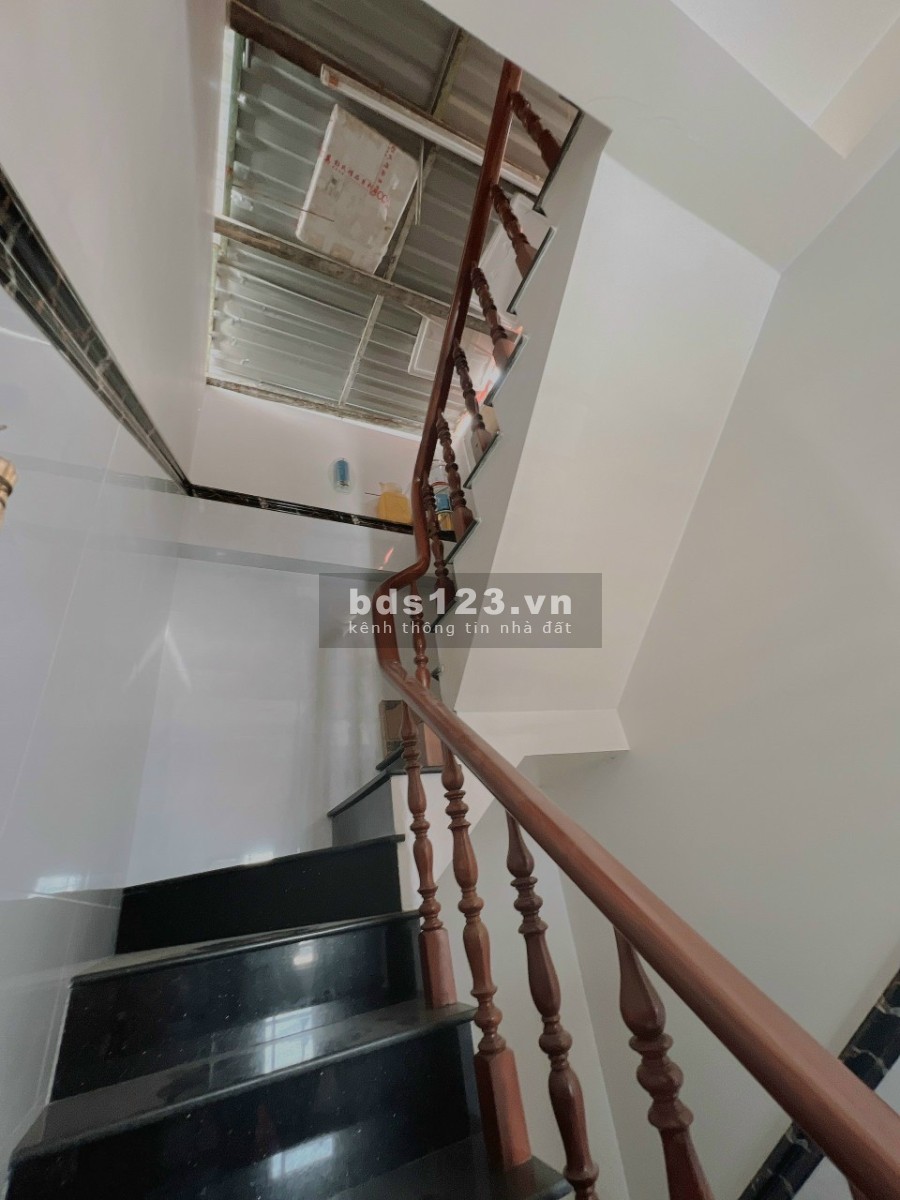 Bán nhà hẻm 3m Âu Dương Lân Phường 3 Quận 8 giá bán còn thương lượng