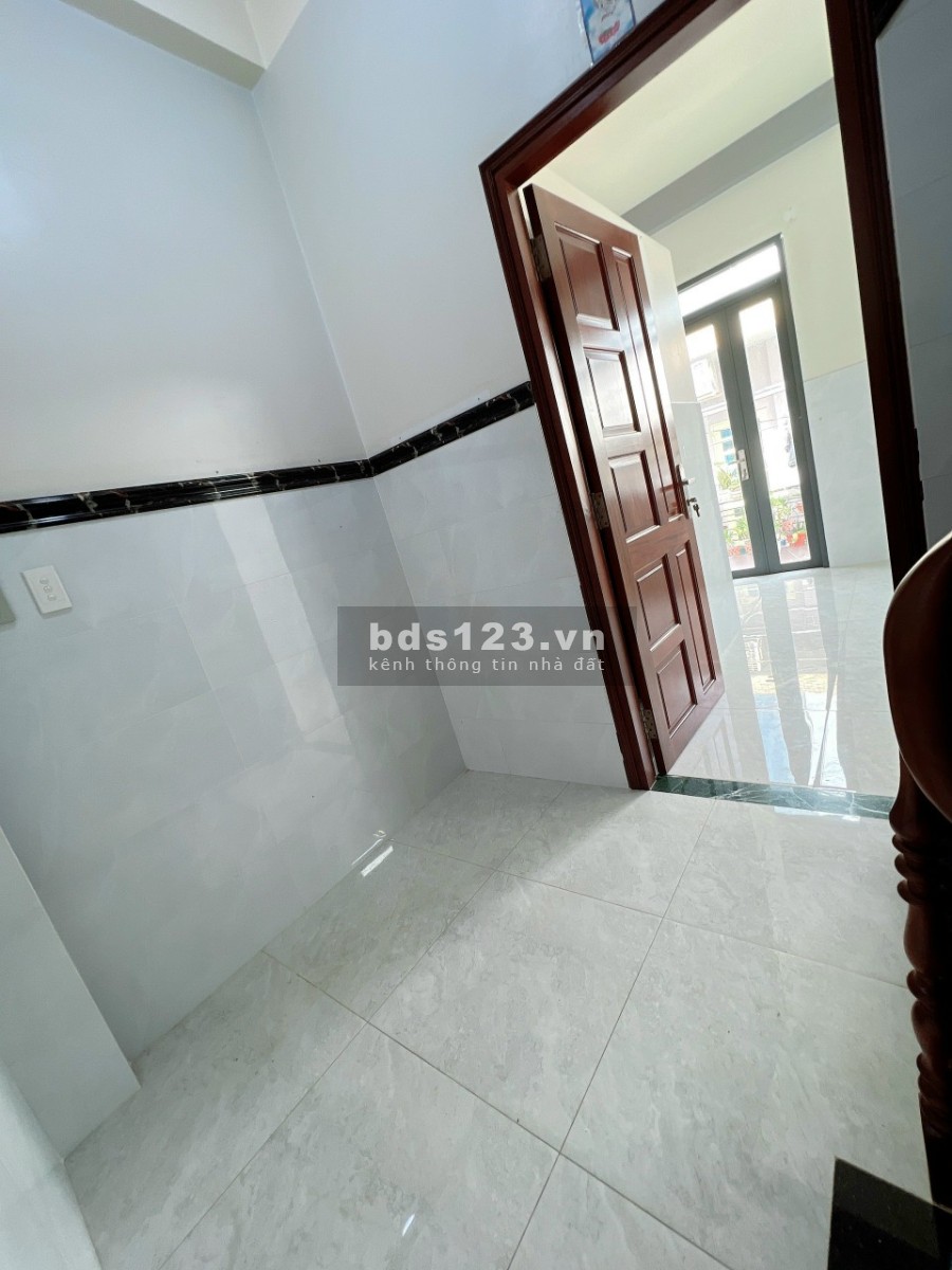 Bán nhà hẻm 3m Âu Dương Lân Phường 3 Quận 8 giá bán còn thương lượng
