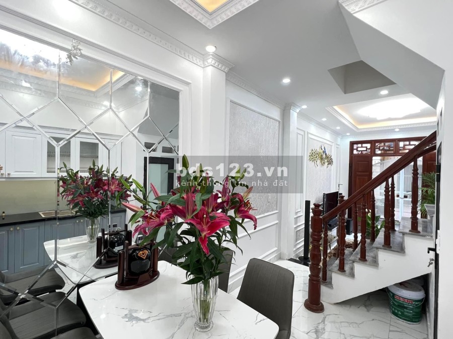 Bán nhà Kim Giang, diện tích sử dụng 33m2, 4 tầng, mặt tiền 3m, giá bán chỉ nhỉnh 3.1 tỷ