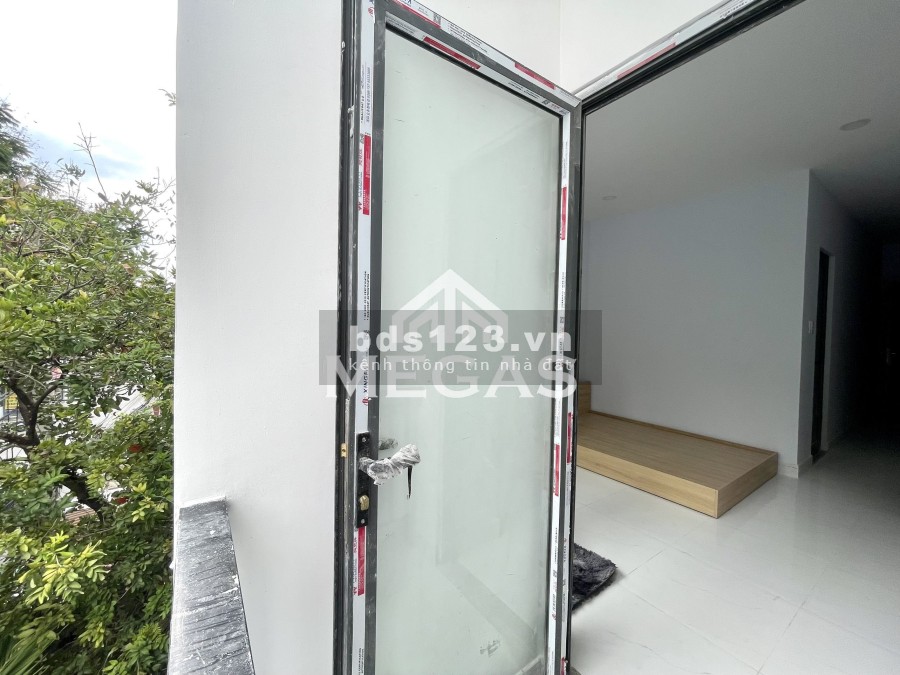 Căn hộ ban công Duplex cửa sổ đủ nội thất Quận 10 ĐH Bách Khoa Hulfit Vạn Hạnh Mall BV 115