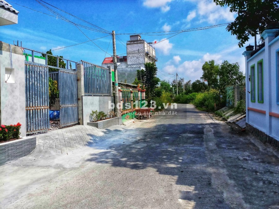 Đất nền 2MT Nguyễn Văn Tạo giá tốt khu vực 33tr/m2 (6.05*20.6)