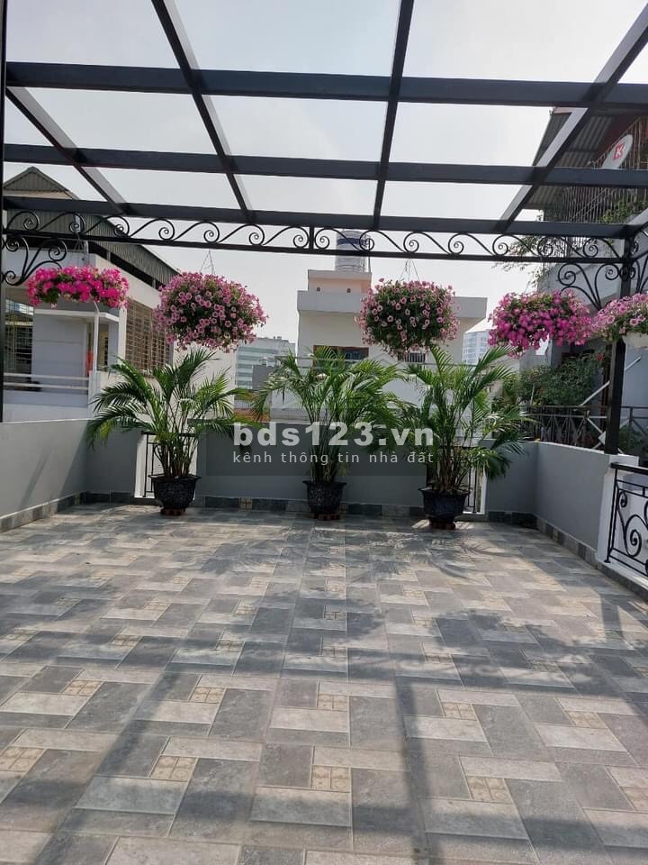 Bán nhà riêng phường Gia Thụy ô tô tránh lô góc thoáng mát…