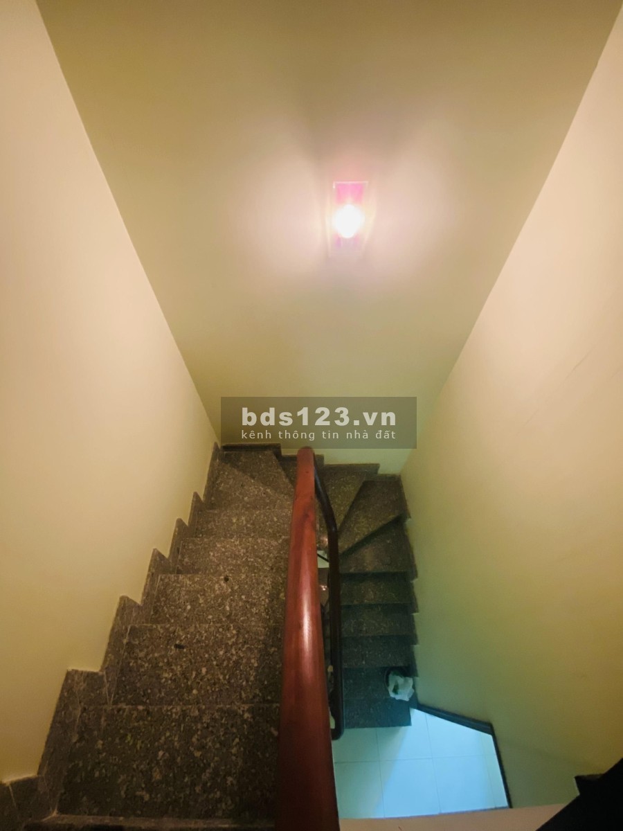 Bán nhà 1 sẹc, Hương lộ 2, Bình Tân, 4 tầng, 4 PN, 4 WC, 27m2, mới đẹp vào ở ngay, chỉ 2.3 tỷ
