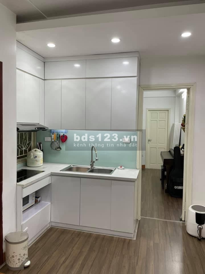 Bán căn hộ Triều Khúc-Thanh Xuân dt 44m2 giá 1,1 tỷ, mặt ngõ rộng tặng nội thất sang xịn