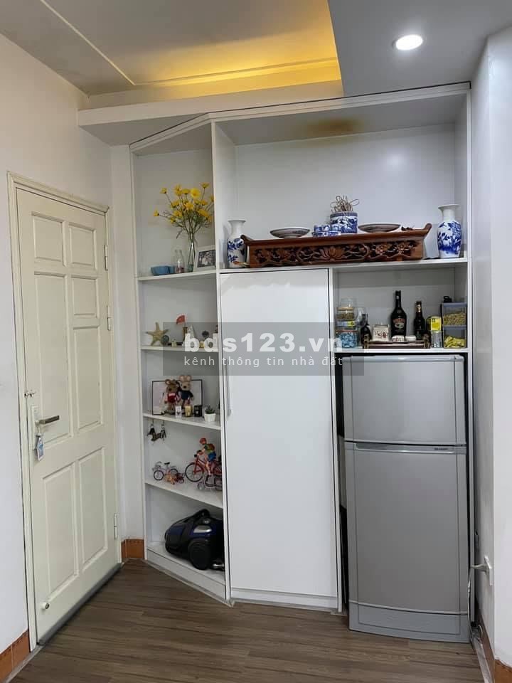 Bán căn hộ Triều Khúc-Thanh Xuân dt 44m2 giá 1,1 tỷ, mặt ngõ rộng tặng nội thất sang xịn