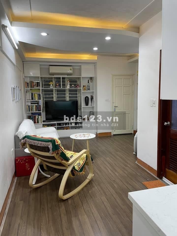 Bán căn hộ Triều Khúc-Thanh Xuân dt 44m2 giá 1,1 tỷ, mặt ngõ rộng tặng nội thất sang xịn