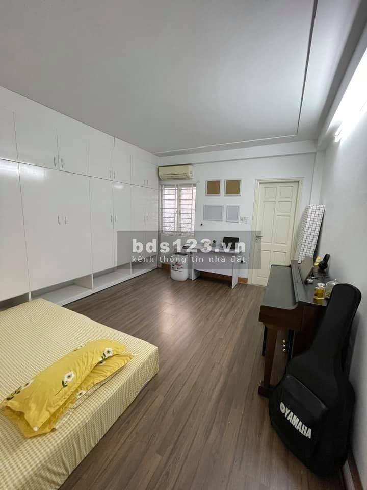 Bán căn hộ Triều Khúc-Thanh Xuân dt 44m2 giá 1,1 tỷ, mặt ngõ rộng tặng nội thất sang xịn