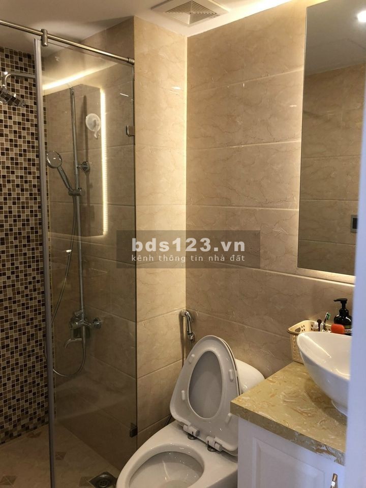 Cho thuê căn hộ 2Pn chung cư FLorita quận 7, giá thuê 14 triệu, full, LH: 0878162162