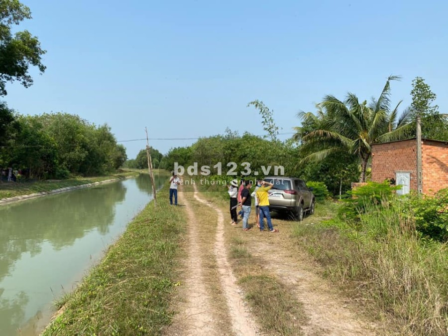 Bán đất nền giá f0 đầu tư sinh lời cao, ngay khu công nghiệp Chà Là, liên hệ 0987033913