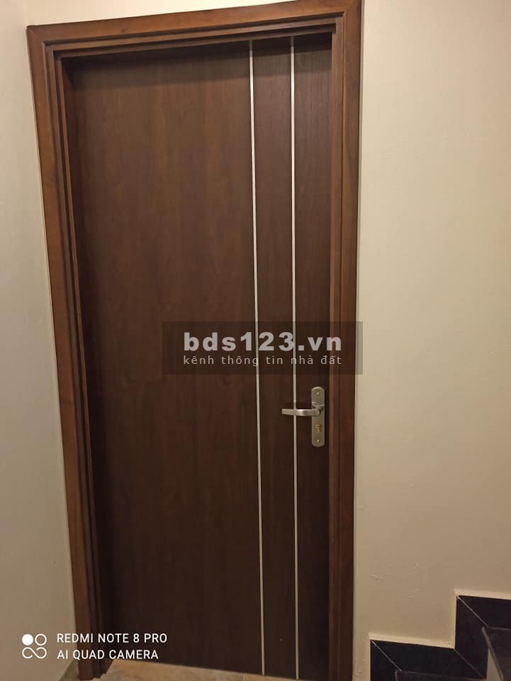 Bán nhà Ngọc Thuỵ lô góc thoáng sáng, ô tô đỗ cửa ngõ rộng, dtsd 30m2, gía 3.65 tỷ