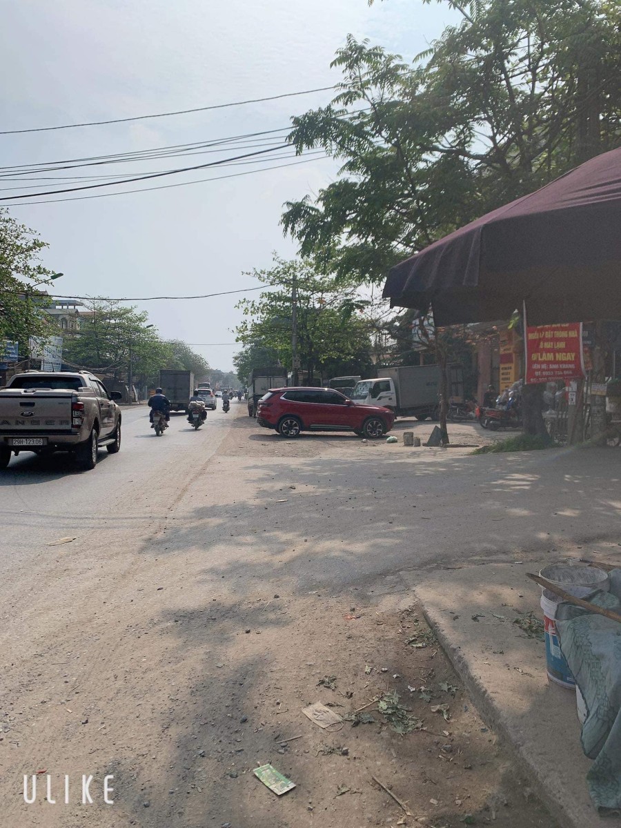 Đất Bến xe Yên Nghĩa. DT74m2 - MT4.1m - Giá: 4.1 tỷ (đ). Ôtô vào đất, Kinh doanh, Văn phòng, Sát