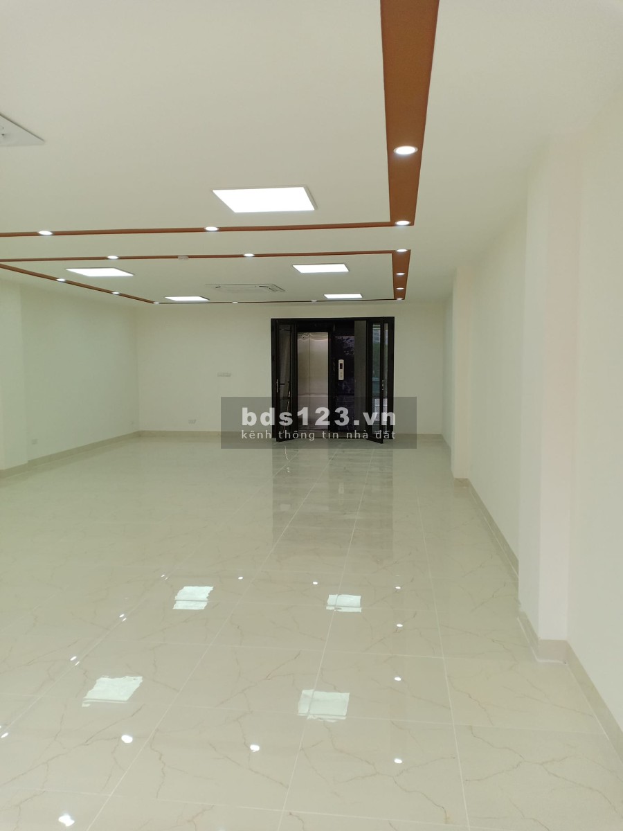 Bán nhà mặt phố SĐCC Xuân Thủy – Cầu Giấy 8 tầng, MT6.5m, giá 55 tỷ.