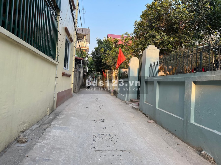 Chủ nhà cần bán gấp lô góc 2 mặt tiền + 1 mặt thoáng đất Hoàng Long, Đặng Xá, Gia Lâm Hà Nội