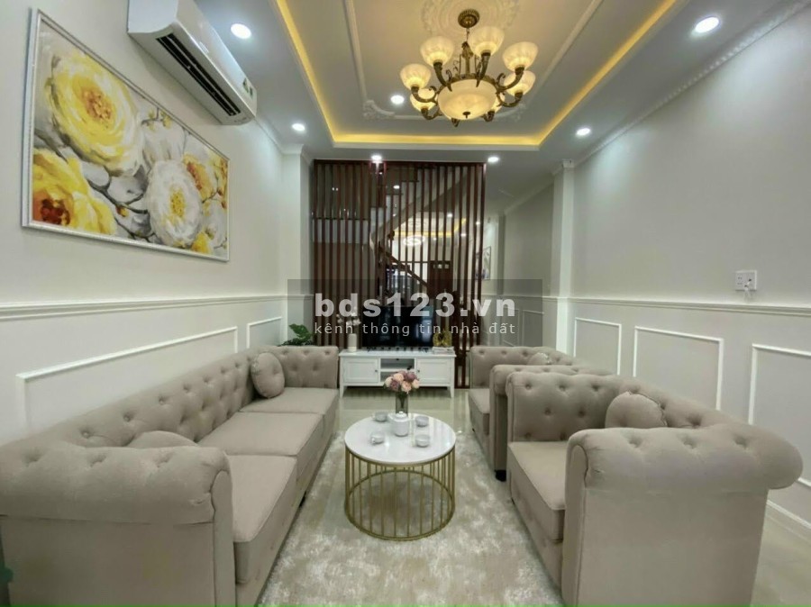 Nhà phố thương mại, kinh doanh tốt trung tâm Tp Dĩ An giá 1,3 tỷ (30%), sổ hồng riêng từng căn
