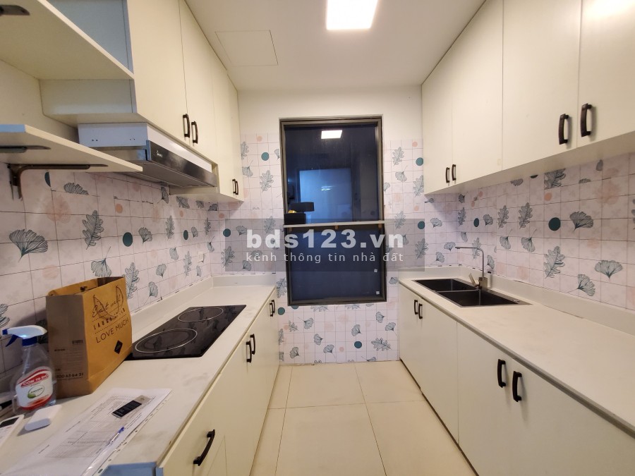 Cho thuê căn hộ 2 pn 2 wc giá cực nét chỉ 12 triệu tại chung cư The Sun Avenue