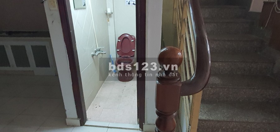 Cho thuê phòng Studio trong tòa nhà 3 lầu liên hệ 0375992841, chủ nhà thân thiện, an ninh