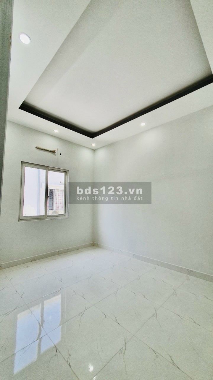 Mua nhà mới nhận vàng ngày nhà nguyên 1 trệt 1 lầu, 2 lầu khu dân cư Hoàng Quân