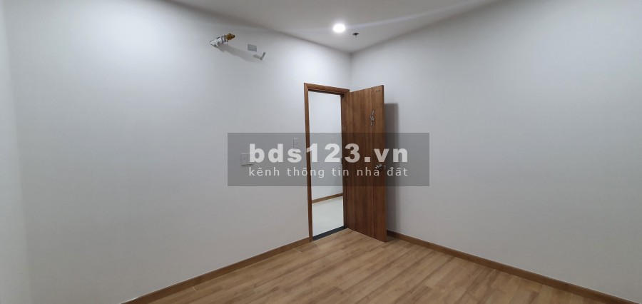 Cho thuê Bcon Miền Đông căn 1 pn, dt 42m2, giá chỉ 4.5 triệu/tháng, đặt cọc 1 tháng, lh 0903379605