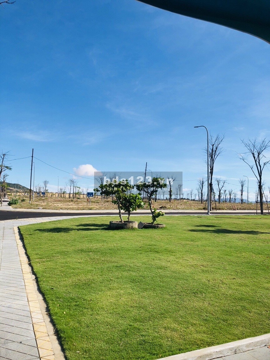 Chính chủ cần bán - Đất Biển Quy Nhơn giá bán chỉ 33 triệu/m2 sổ đỏ từng nền, giá tốt