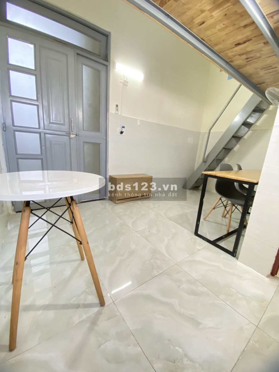 Trọ Gác Lửng 25m2 sẵn nội thất cơ bản 7' đến ĐH Công Nghiệp Thực Phẩm Hoàng Bật Đạt - Tân Bình