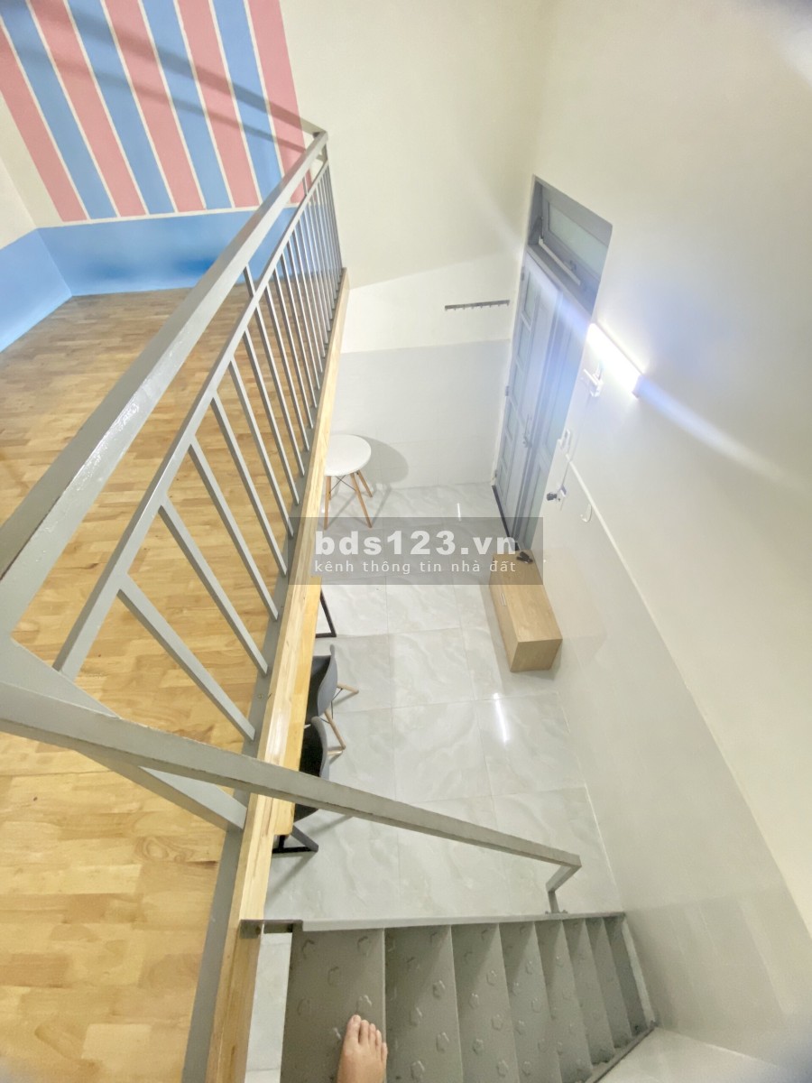 Trọ Gác Lửng 25m2 sẵn nội thất cơ bản 7' đến ĐH Công Nghiệp Thực Phẩm Hoàng Bật Đạt - Tân Bình