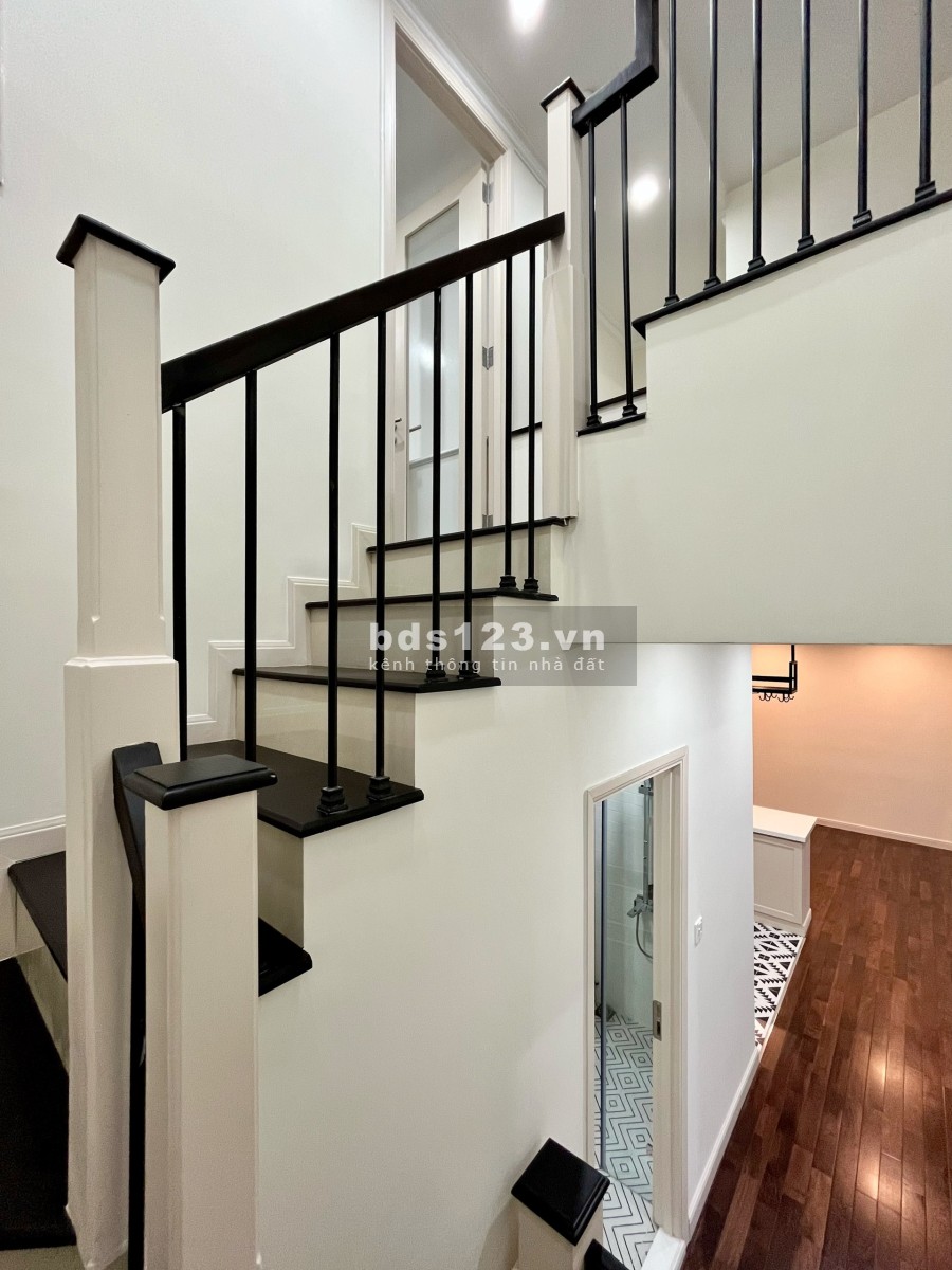 Cần bán căn hộ Duplex thông tầng 5 phòng ngủ cao cấp đã có sổ hồng, pháp lý chuẩn