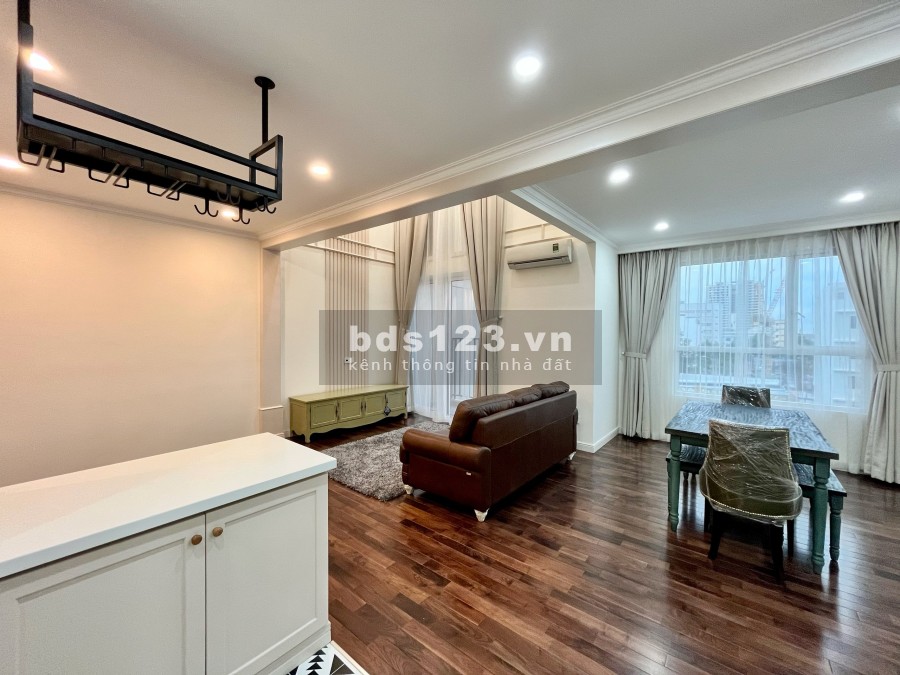 Cần bán căn hộ Duplex thông tầng 5 phòng ngủ cao cấp đã có sổ hồng, pháp lý chuẩn
