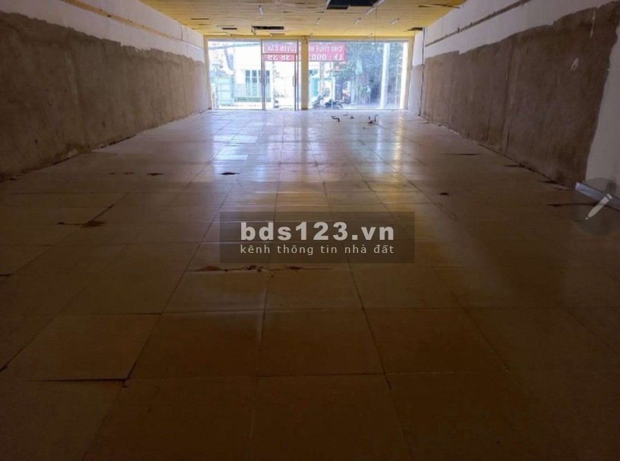 Cho thuê nhà diện tích 10x23 mặt tiền đường lớn Quận 7 giá cho thuê 32 triệu/tháng