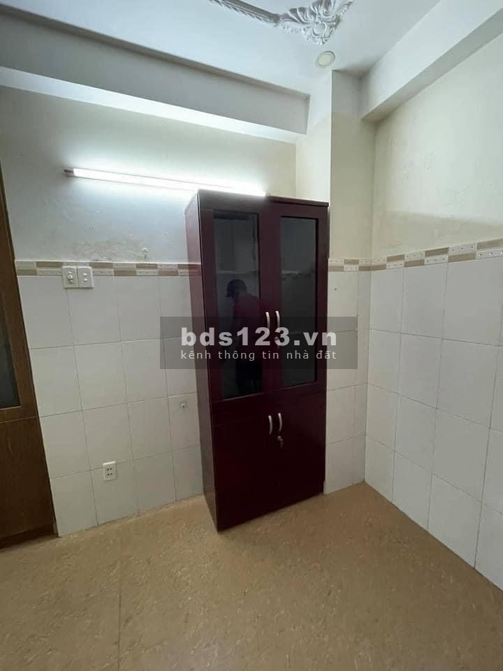 Nhà cho thuê hẻm 4.5m Nguyễn Thiện Thuật F2 Quận 3 giá 14 triệu/tháng, lh 0902999370