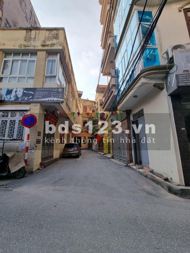 Bán nhà Lê Trọng Tấn dtsd 52m2, ô tô đỗ cửa, kinh doanh tốt, miễn trung gian, tiếp khách thiện chí