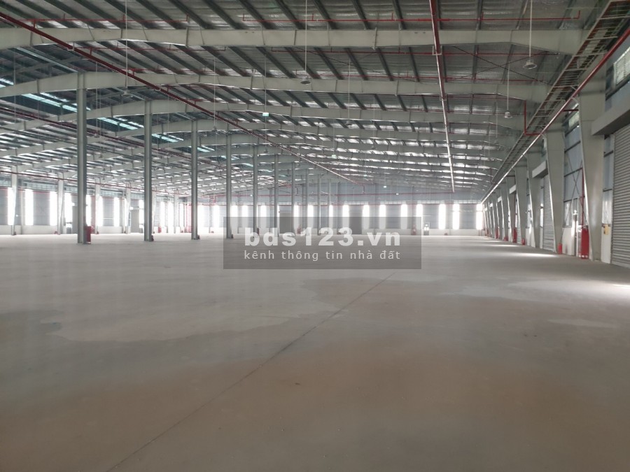 Chính chủ cho thuê 2.480m2 kho tiêu chuẩn quốc tế trong KCN Đài Tư, Long Biên