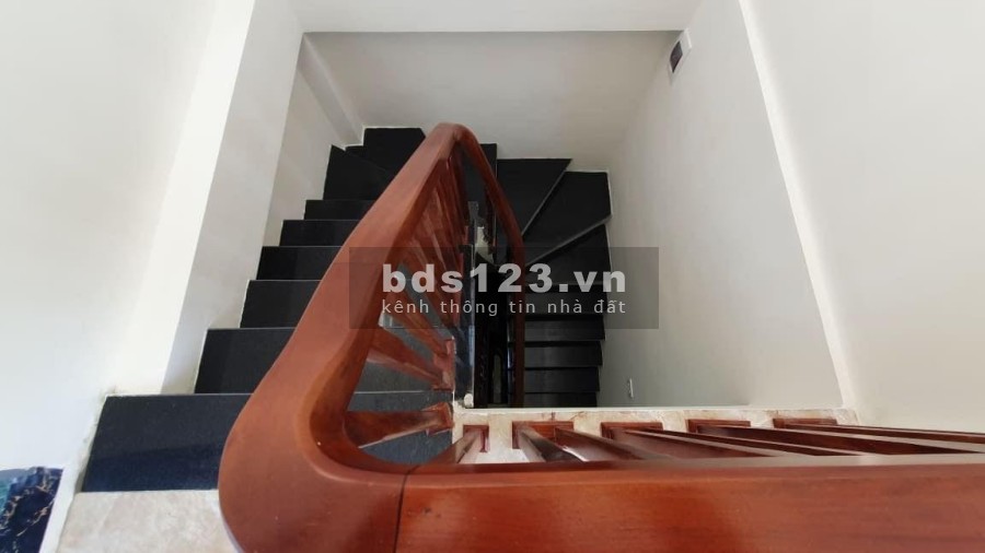 Bán nhà nguyên căn mới phân lô Lò Đúc, Quận Hai Bà Trưng, 5 tầng, giá bán hơn 5 tỷ