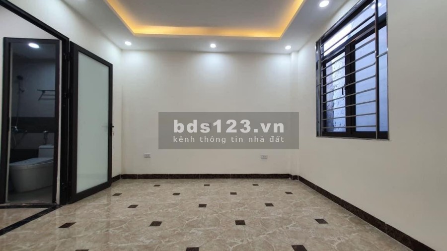 Bán nhà nguyên căn mới phân lô Lò Đúc, Quận Hai Bà Trưng, 5 tầng, giá bán hơn 5 tỷ