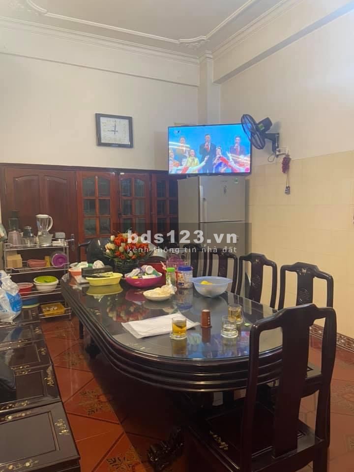 Cần bán nhà mặt phố Bạch Đằng, Hai Bà Trưng diện tích sử dụng 110m2, 5 tầng, 11 tỷ.