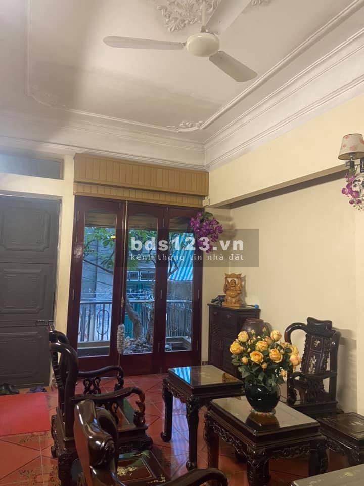 Cần bán nhà mặt phố Bạch Đằng, Hai Bà Trưng diện tích sử dụng 110m2, 5 tầng, 11 tỷ.