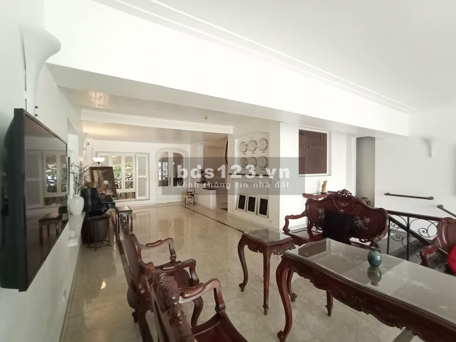 Bán nhà phố đẹp Đặng Thai Mai- Tây Hồ có 10 tầng THANG MÁY, MT9.5m, giá 80 tỷ - SĐCC.