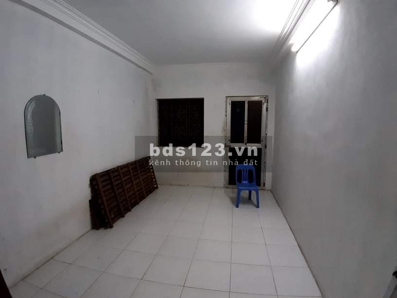 Bán nhà trong ngõ 22 Tôn Thất Tùng giá 8 triệu/tháng, khu dân trí cao, giá tốt
