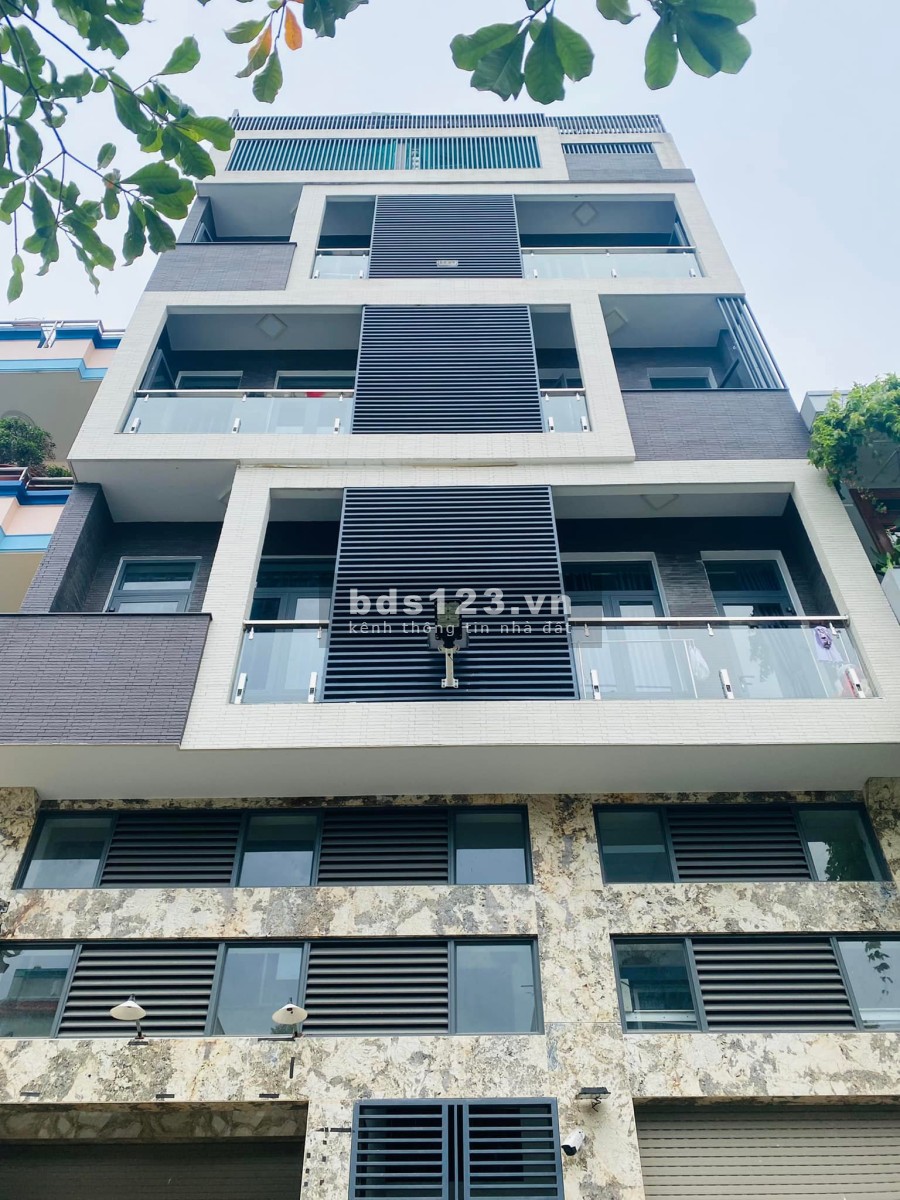 Khu vực đắt đỏ Phan Xích Long Phú Nhuận 54m2 5 tầng nhỉnh 8 tỷ HxH.