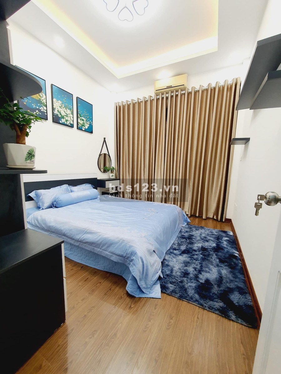 Quận Long Biên, phố Ngọc Thuỵ nhà đẹp lung linh, dtsd 37m2, 4 tầng đúc liên hệ 0972263245