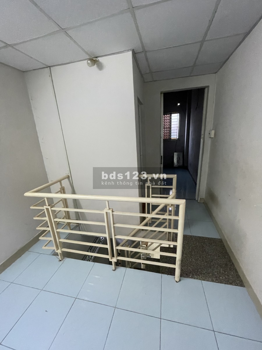 Nhà thuê căn góc 5/36/127 Mễ Cốc F15 Quận 8 giá 3.5 triệu/tháng, lh 0907210060