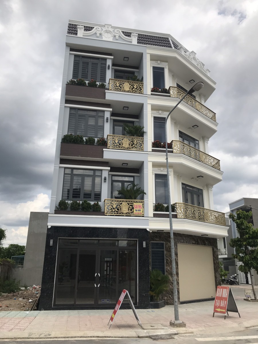 Bán nhà mới mặt tiền 22m thuộc phường Bình An, Dĩ An, giá 5,8 tỷ, 68m2x4T, gara để ô tô rộng rãi