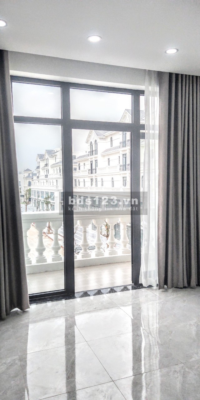 Chính chủ Cho thuê shophouse đã hoàn thiện mặt đường 52m giá 25tr/th Vinhomes Oceanpark gia lâm HN