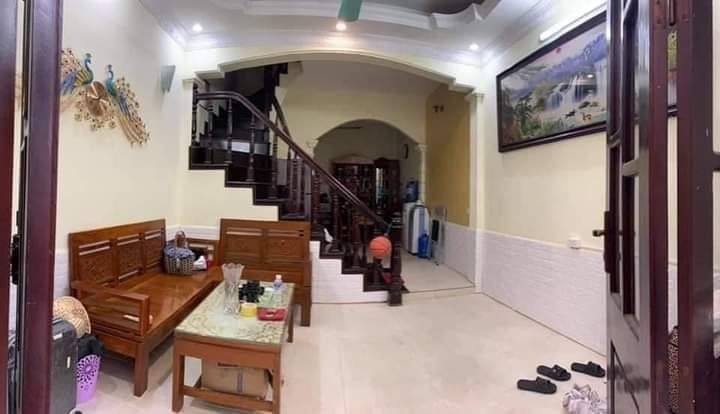 Siêu rẻ bán nhà Xuân Thủy Quận Cầu Giấy đúc 4 tầng giá bán 4,8 tỷ sẵn sàng giao dịch