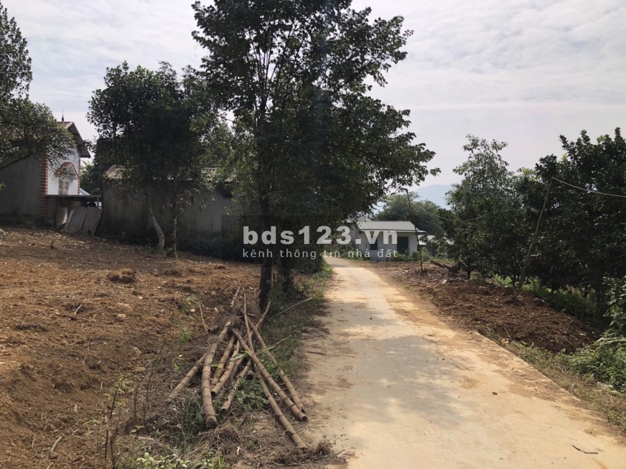Bán gấp 592m2 sát KCN Nhuận Trạch mặt tiền rộng gần 30m, thế đất vuông vắn sinh lời cao